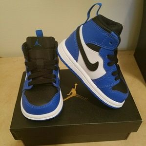 JORDAN
Retro 1 High top Sneaker -Toddler